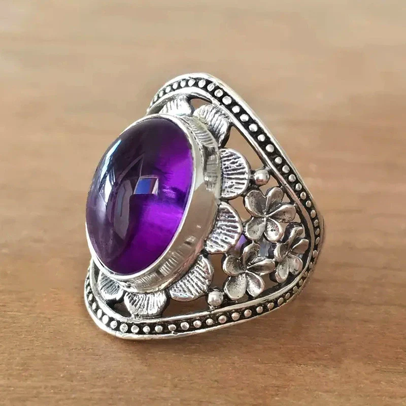 Alloy Bohemian Distressed Ring With Carved Flower And Leaf Pattern For Women