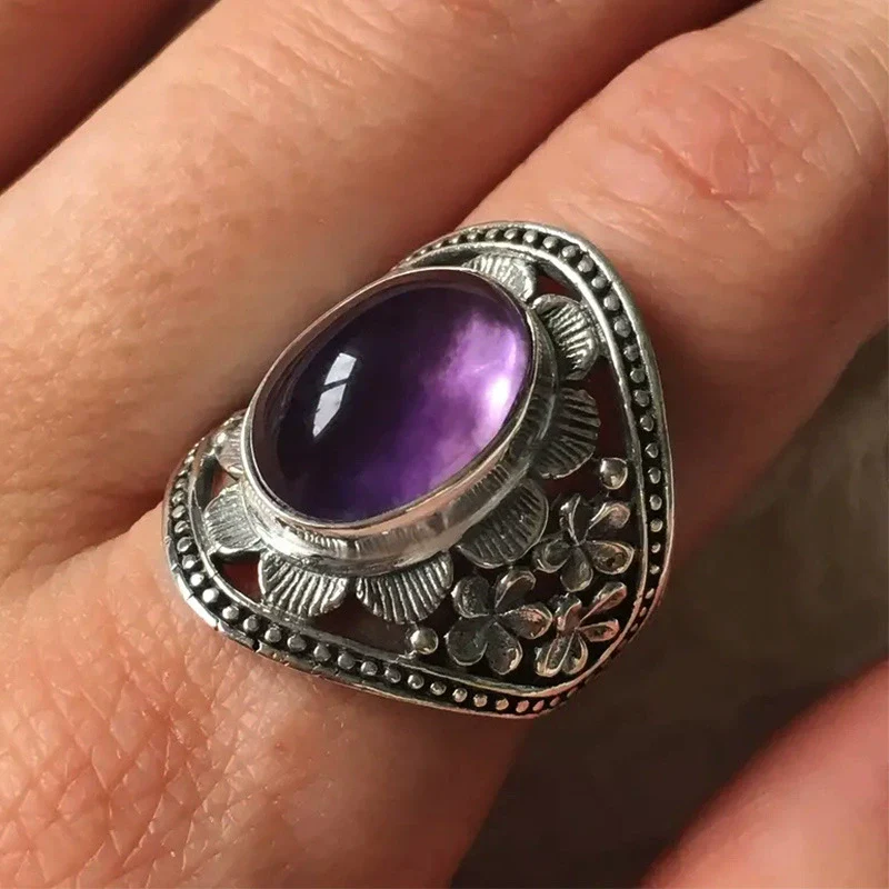 Alloy Bohemian Distressed Ring With Carved Flower And Leaf Pattern For Women - Image 2