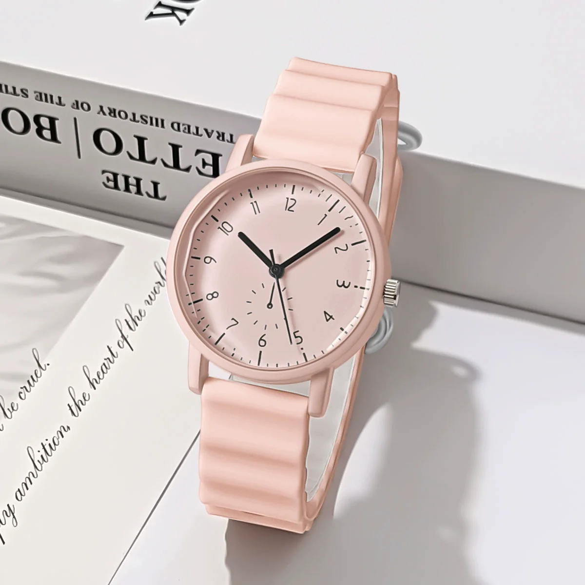 Alloy Case And Silicone Strap Round Student Quartz Watch With Wavy Design Leisure Style - Image 10