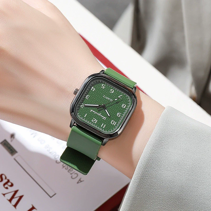 Alloy Case Silicone Strap Square Antique Ladies Quartz Watch - Image 4