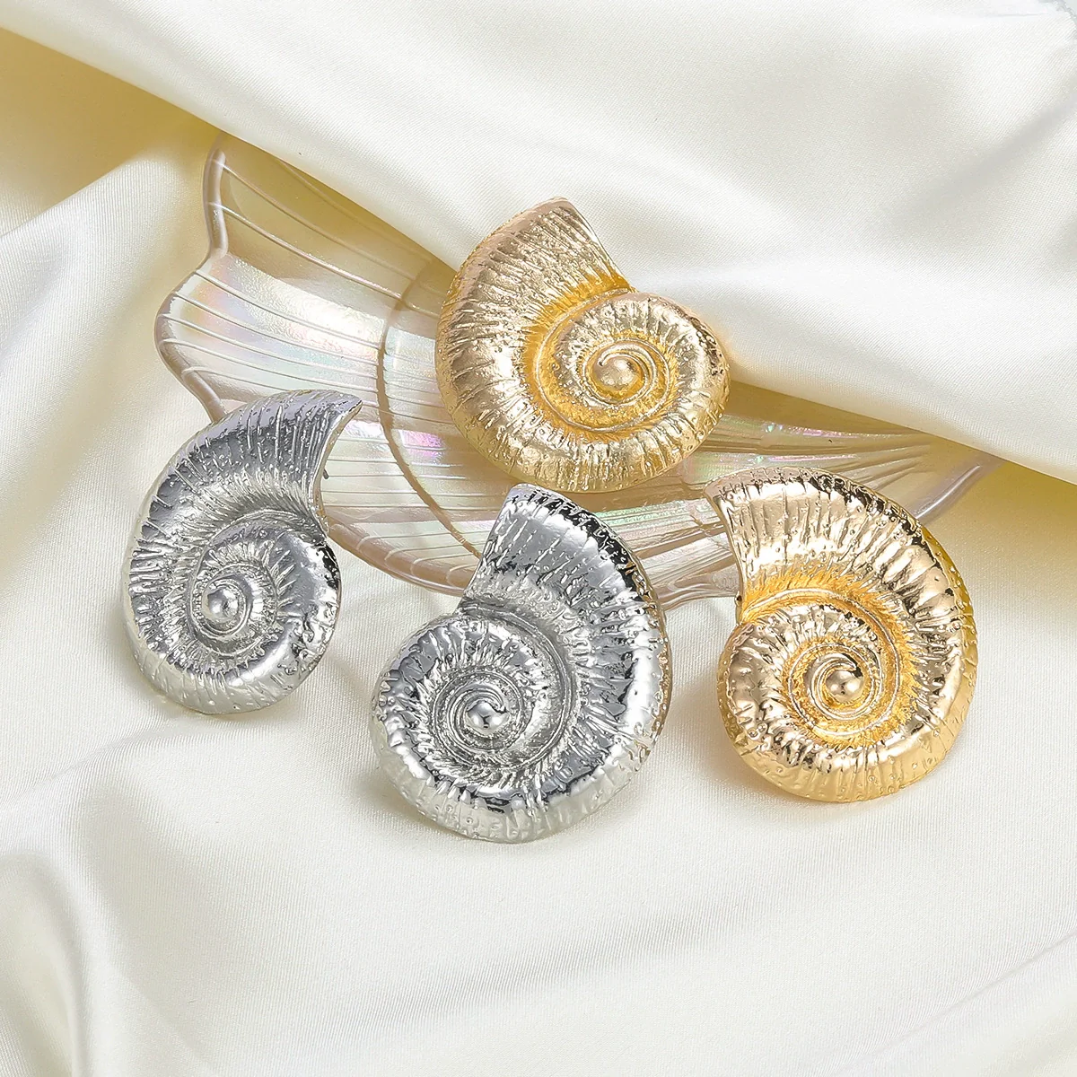 Alloy Conch Earrings Geometric Style Electroplating For Women - Image 2