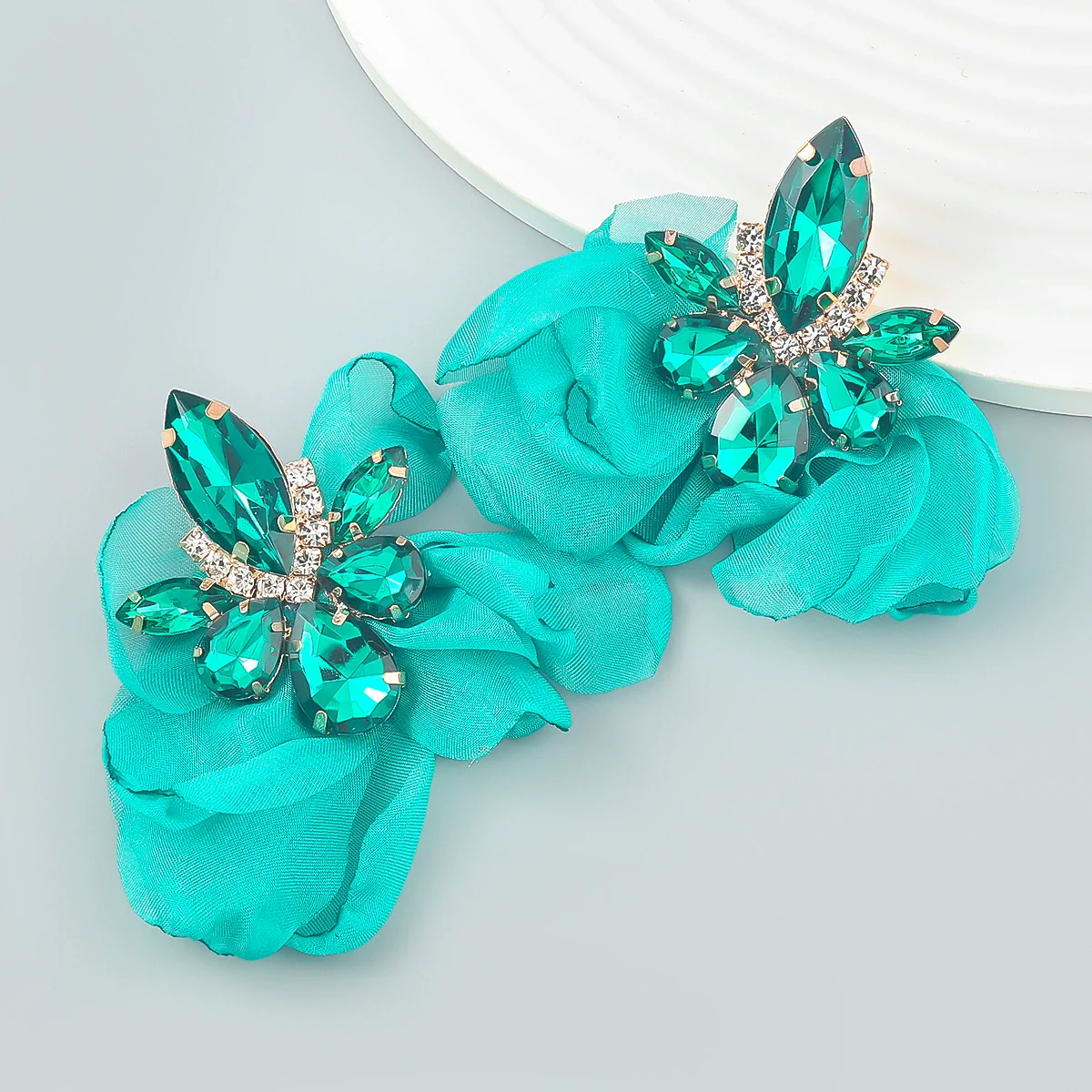 Alloy Diamond Flower Earrings For Women Retro Elegant Style - Image 3