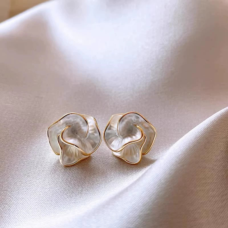 Alloy Electroplated Flower Camellia Women's Earrings - Image 5