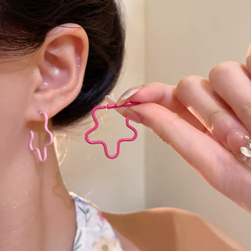 Alloy Electroplated Flower Heart Asymmetric Blue Gradient Women's Earrings - Image 4