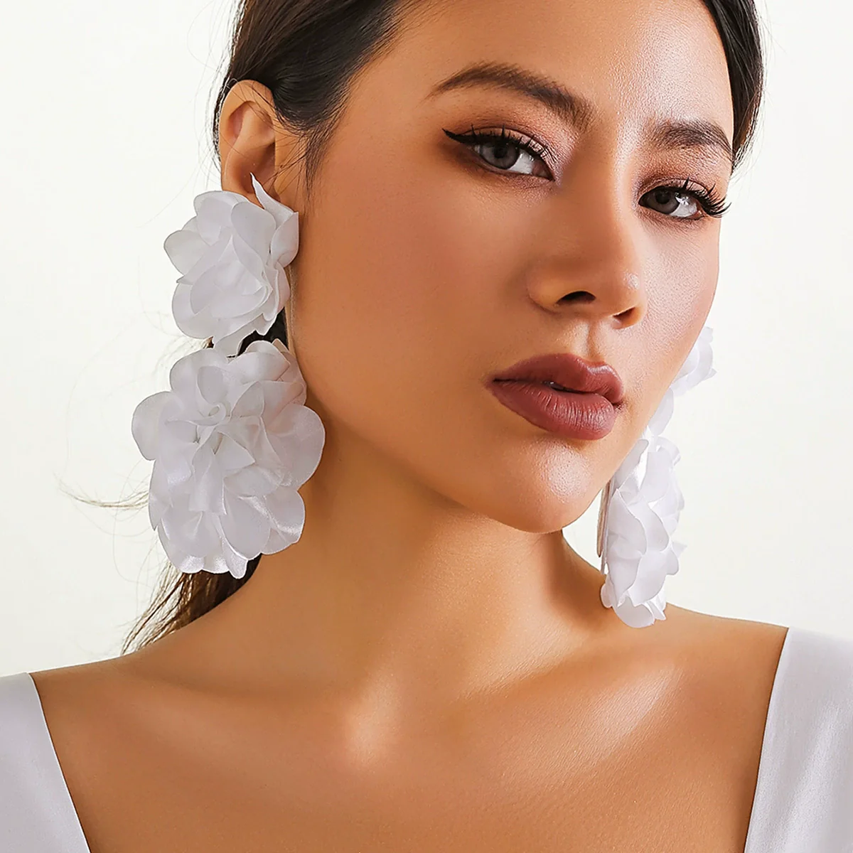 Alloy Flower Earrings With Electroplating Treatment For Women - Image 6