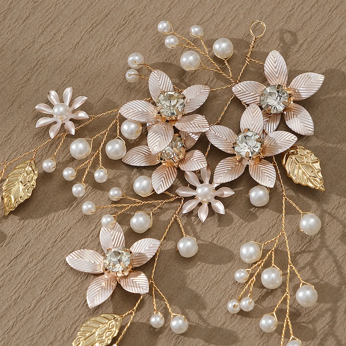 Alloy Flower Pearl Hair Band Women's Retro Bridal Hair Accessories - Image 2
