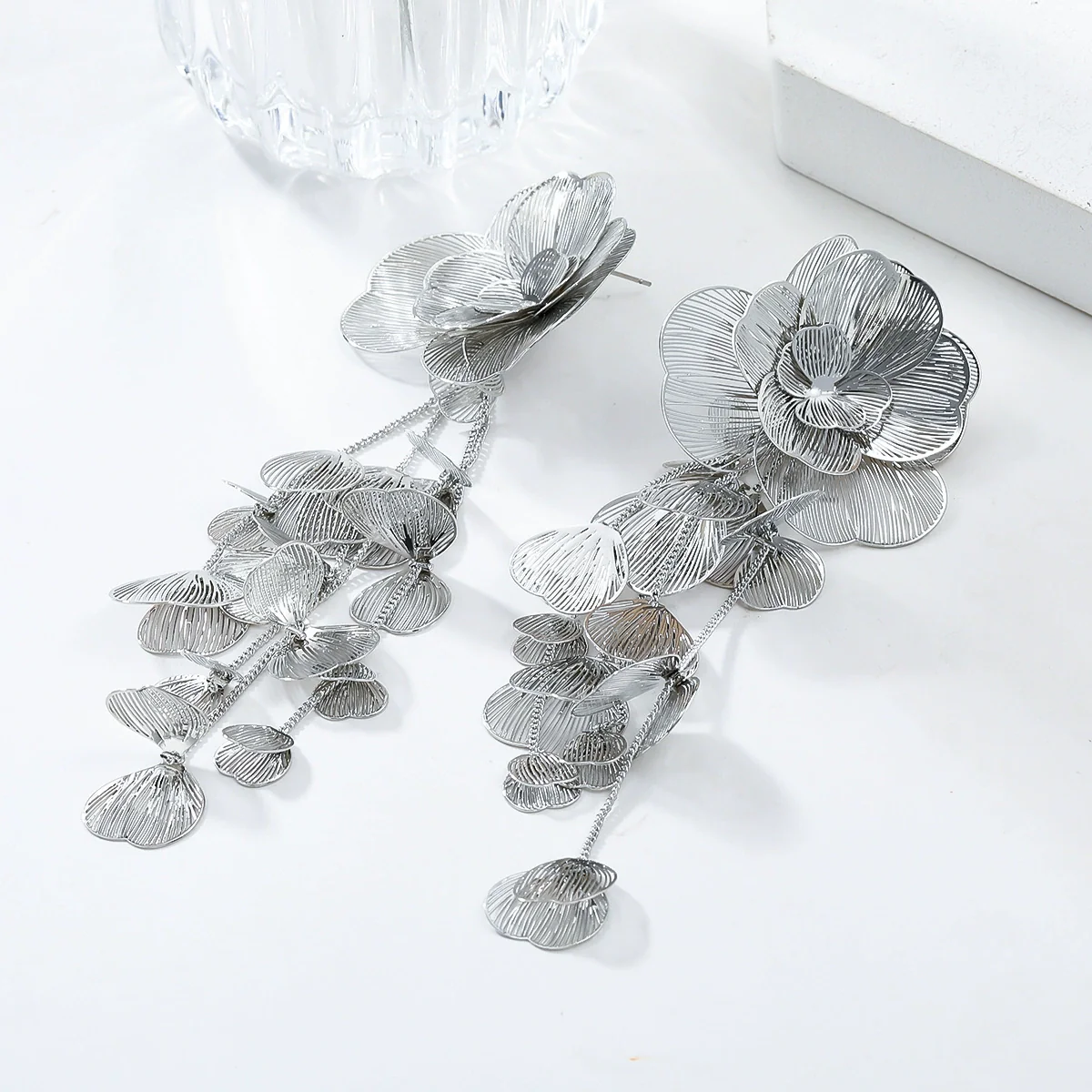 Alloy Flower Women's Light Luxury Multilayer Exaggerated Earrings With Electroplating - Image 2