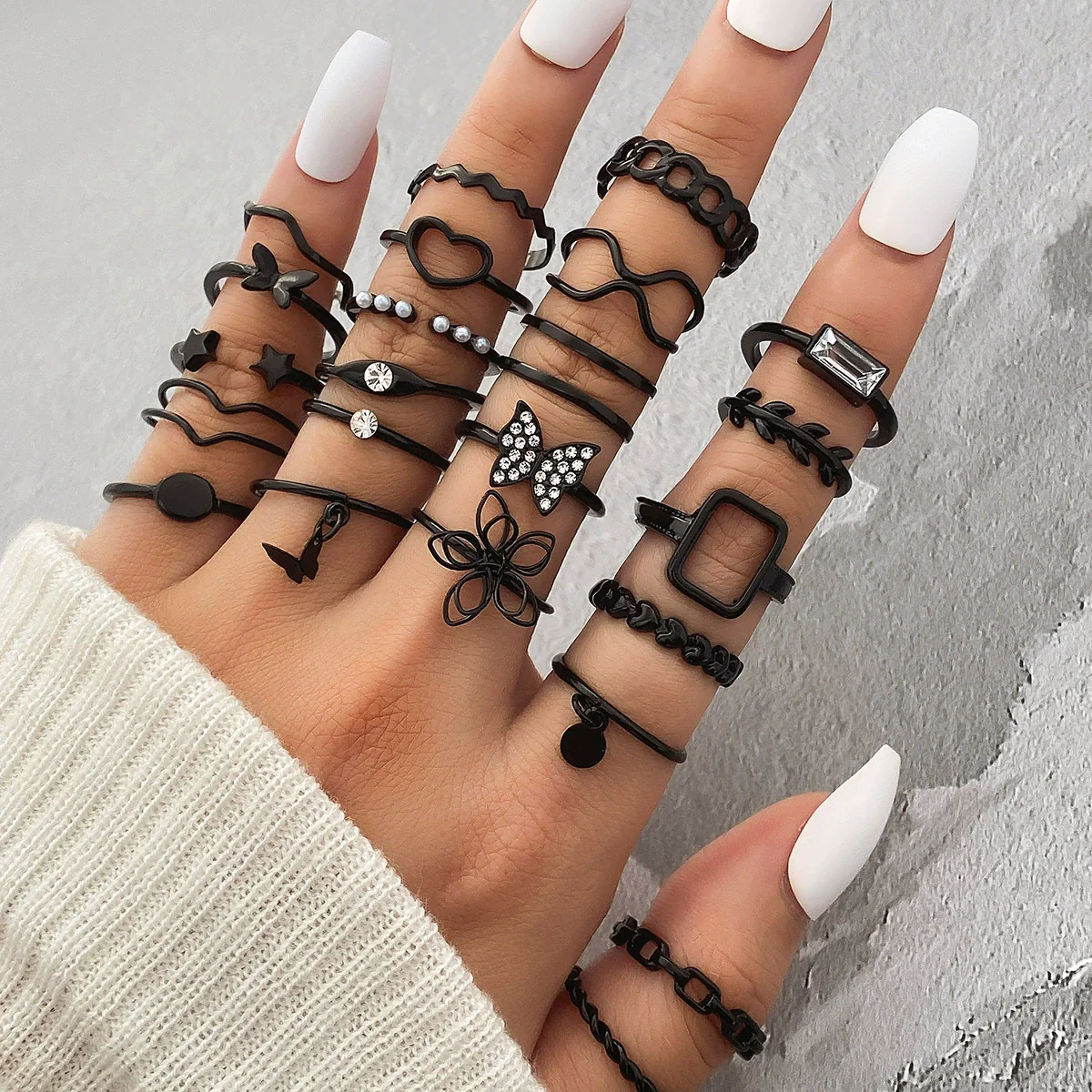 Alloy Geometric Black Butterfly Diamond Pearl Ring Dripping Oil Highend Unisex - Image 8