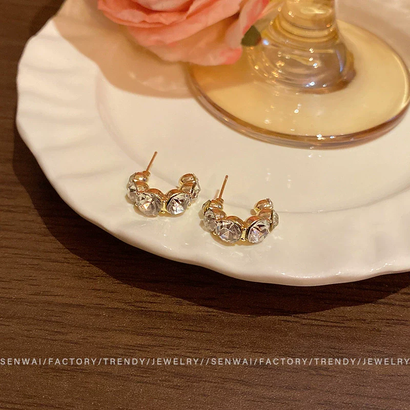 Alloy Geometric Cshaped Electroplated Earrings For Women - Image 4