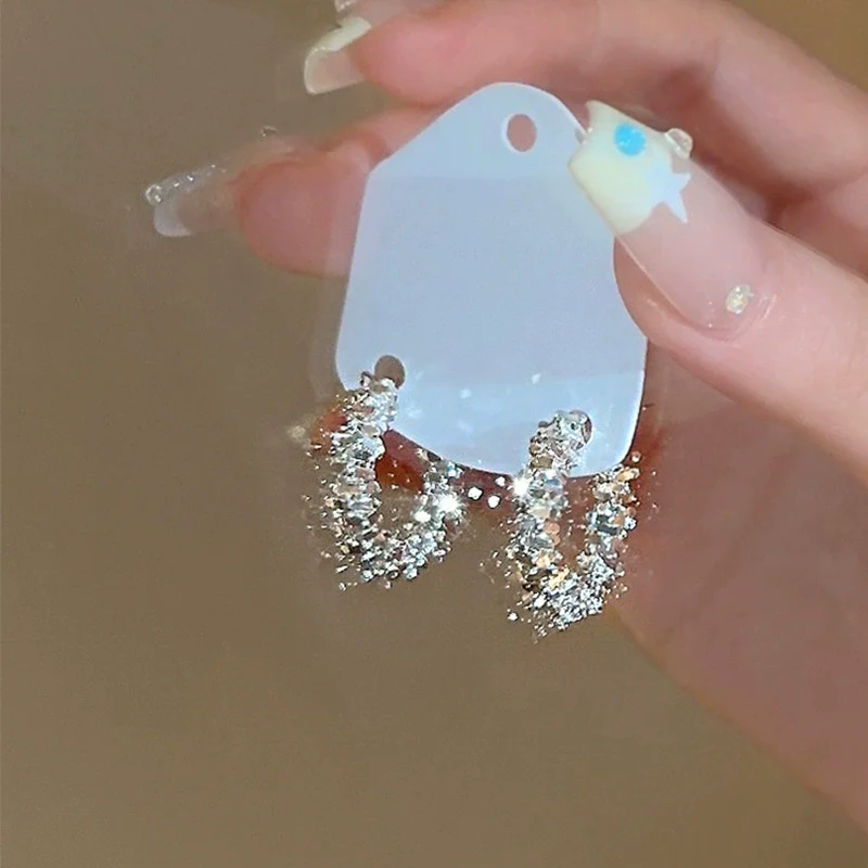 Alloy Geometric Cshaped Women's Highend Light Luxury Niche Design Electroplated Earrings - Image 3