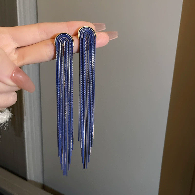 Alloy Geometric Diamond Tassel Earrings - Image 10