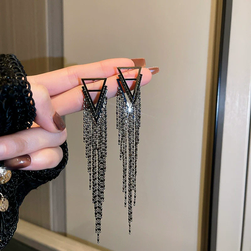 Alloy Geometric Diamond Tassel Earrings - Image 14