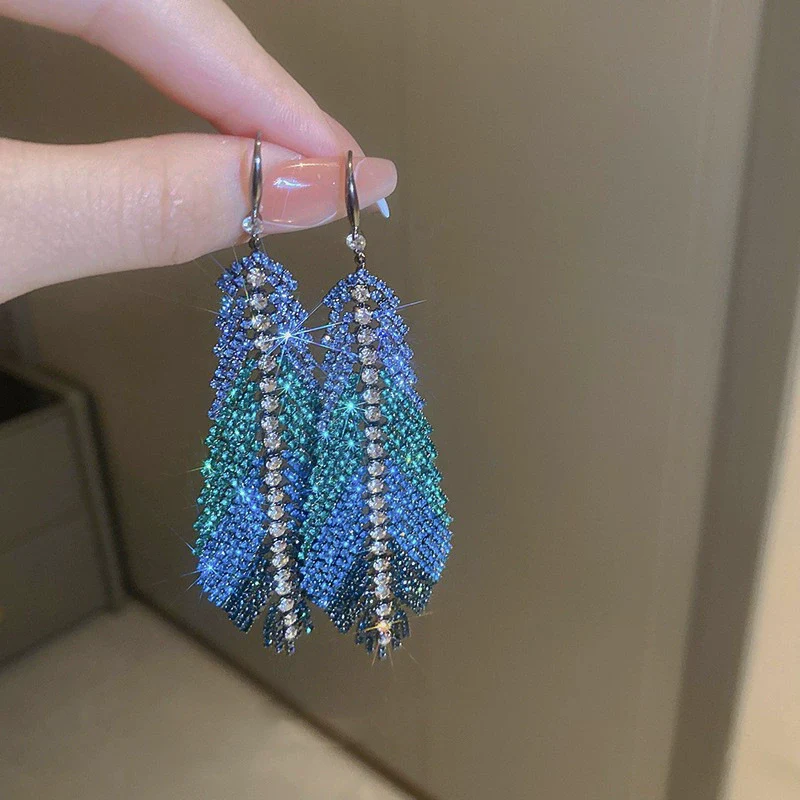 Alloy Geometric Diamond Tassel Earrings - Image 8