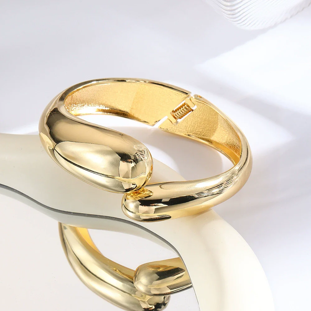 Alloy Geometric Electroplating Water Drop Glossy Asymmetric Spring Opening Unisex Bracelet - Image 3
