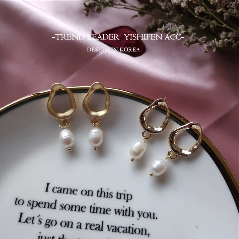 Alloy Geometric Freshwater Pearl Electroplating Ear Needle Earrings