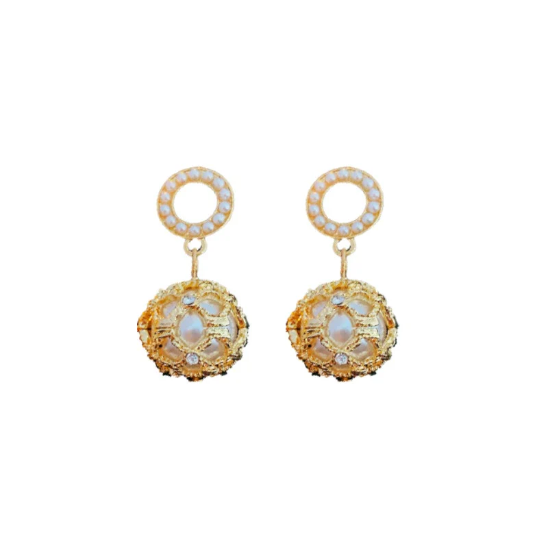 Alloy Geometric Hollow Round Pearl Earrings Electroplated Light Luxury High Sense Women's Factory Wholesale - Image 5