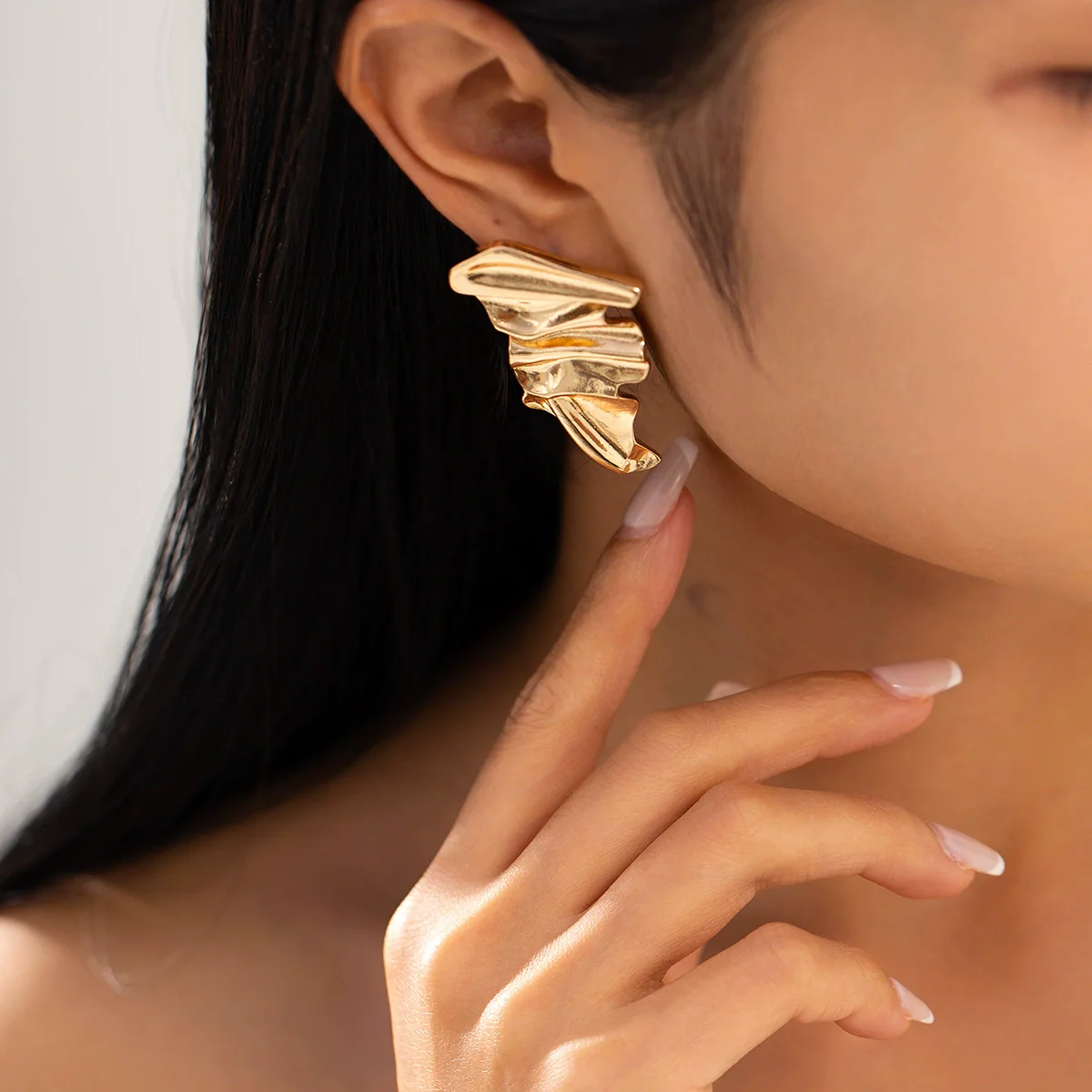 Alloy Geometric Pleated Women's Earrings With Electroplating And Stainless Steel Ear Needles - Image 13