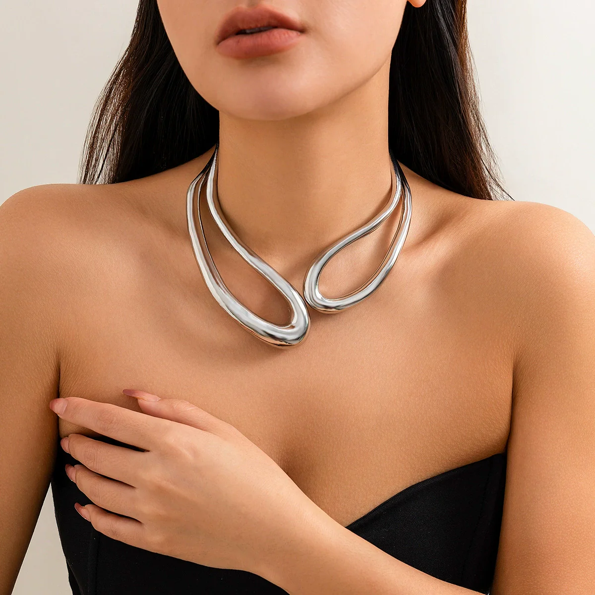 Alloy Geometric Retro Hollow Irregular Spring Collar Choker Necklace For Women - Image 7