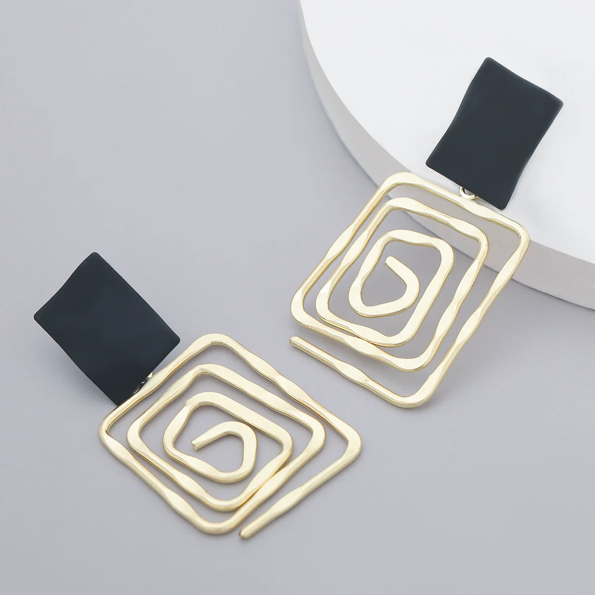 Alloy Geometric Women's Retro Cold Style Electroplated Earrings - Image 2