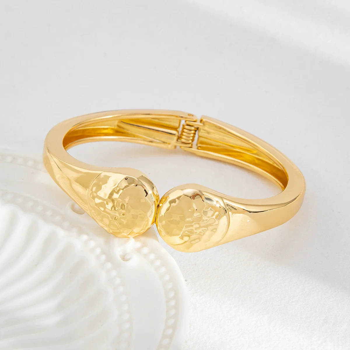 Alloy Irregular Metal Electroplated Smooth Bracelet With Water Ripple Design - Image 4
