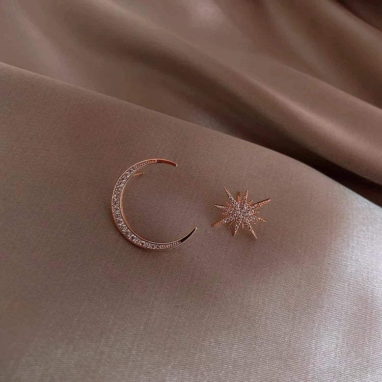 Alloy Light Luxury Star And Moon Asymmetrical Electroplated Women's Earrings - Image 7