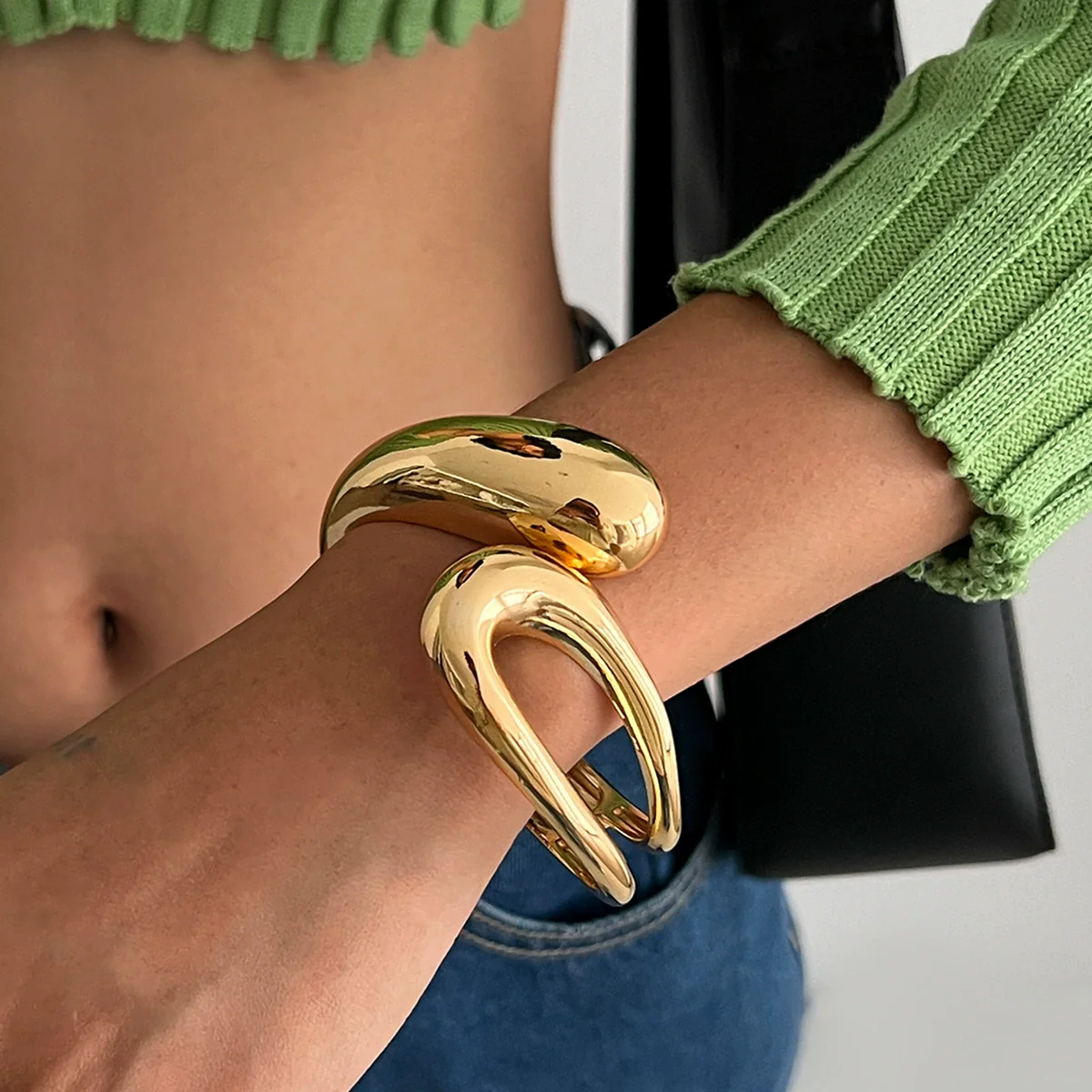 Alloy Personality Simple Irregular Bracelet With Electroplating Treatment