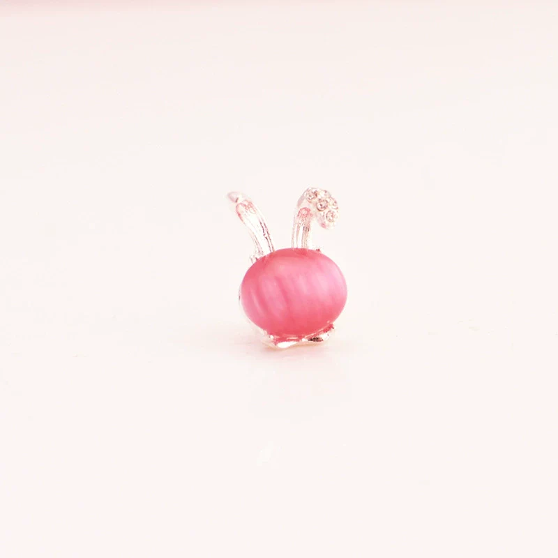 Alloy Rabbit Head Short Clavicle Necklace With Opal Inlaid And Color Preserving Plating Water Wave Chain Cute Animal Style Diamond Design - Image 2