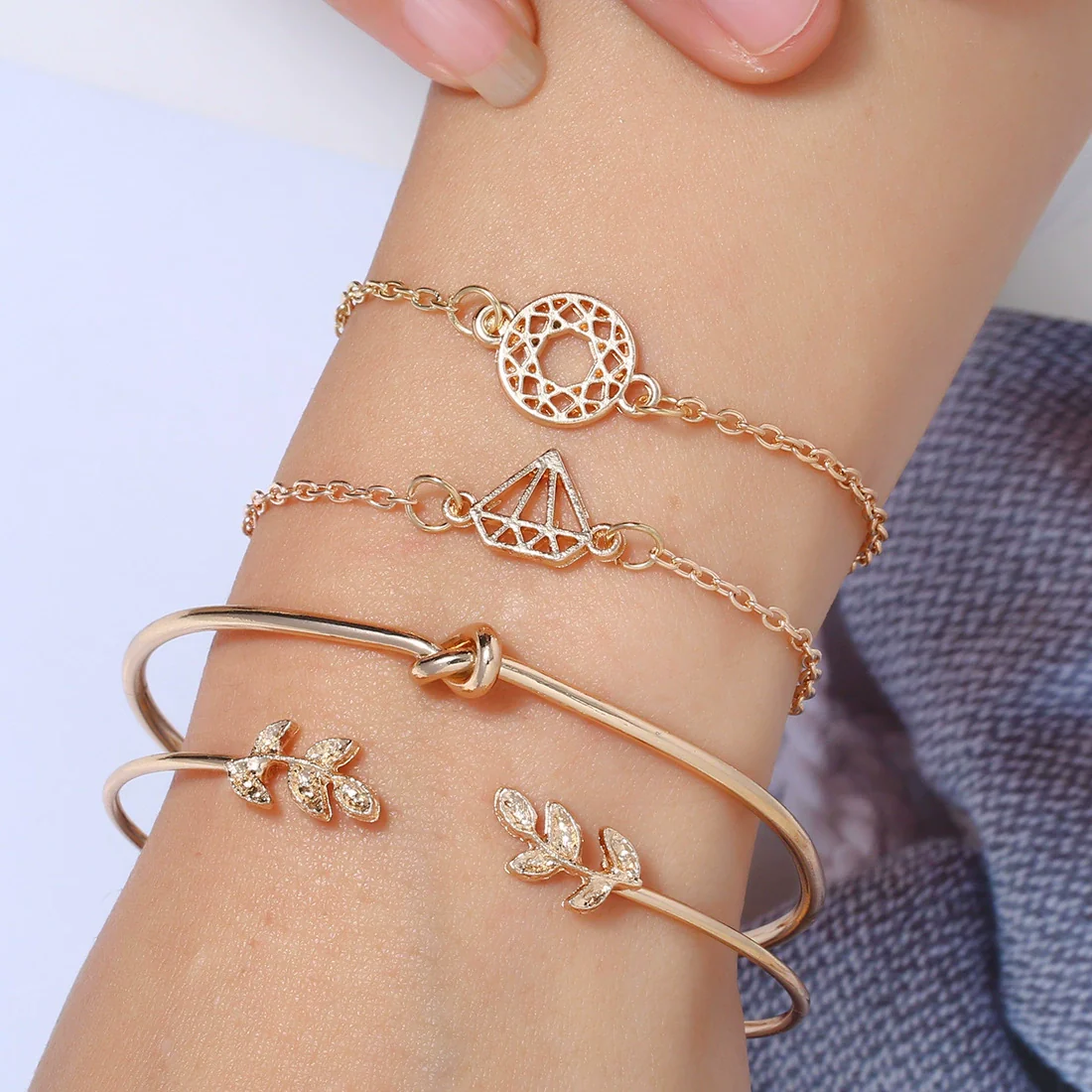 Alloy Simple Geometric Leaf Arrow Women's Bracelet With Diamond Inlaid Artificial And Semiprecious Stones - Image 5
