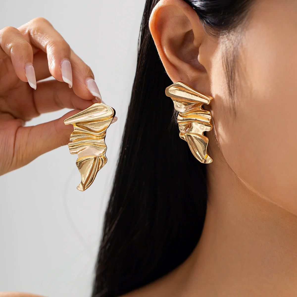Alloy Stainless Steel Geometric Square Heart Pleated Electroplated Women's Earrings - Image 9