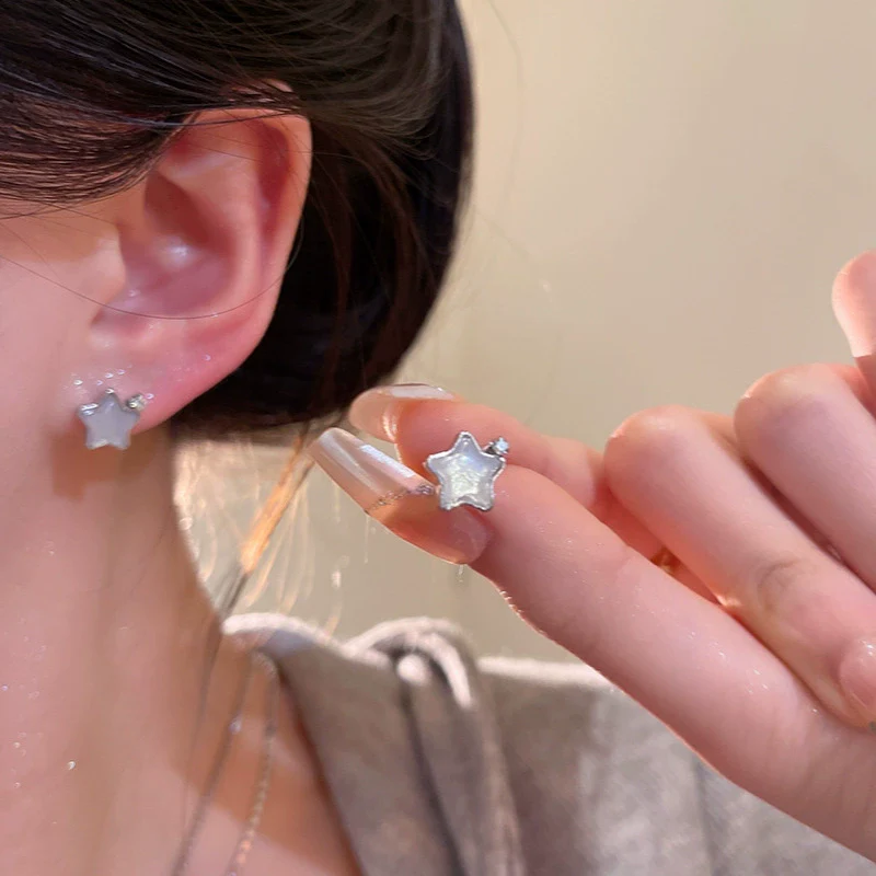 Alloy Star Earrings For Women Electroplated Minimalist Style - Image 3