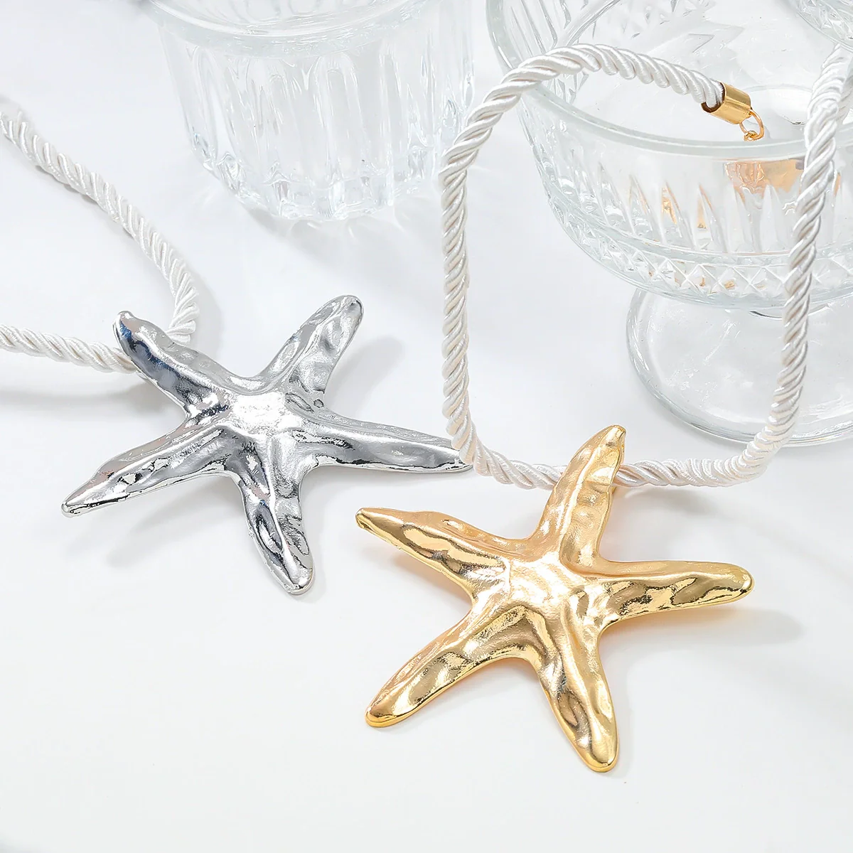 Alloy Starfish Women's Necklace With Geometric Style And Electroplating Treatment - Image 2
