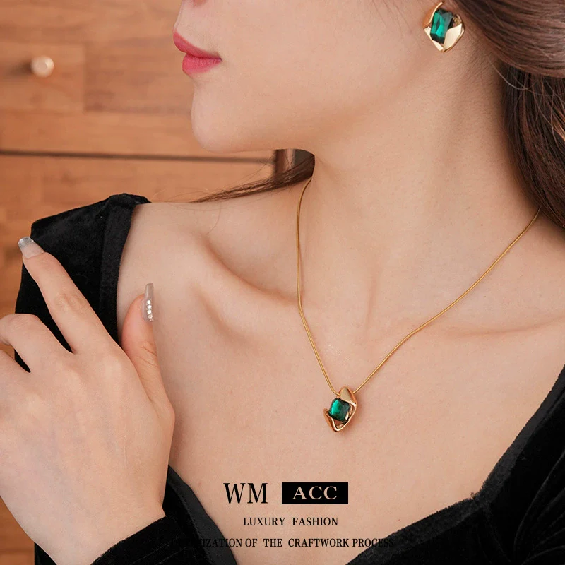 Alloy Titanium Steel Square Electroplating Sophisticated Geometric Women's Earrings And Necklaces Fashion Set - Image 2