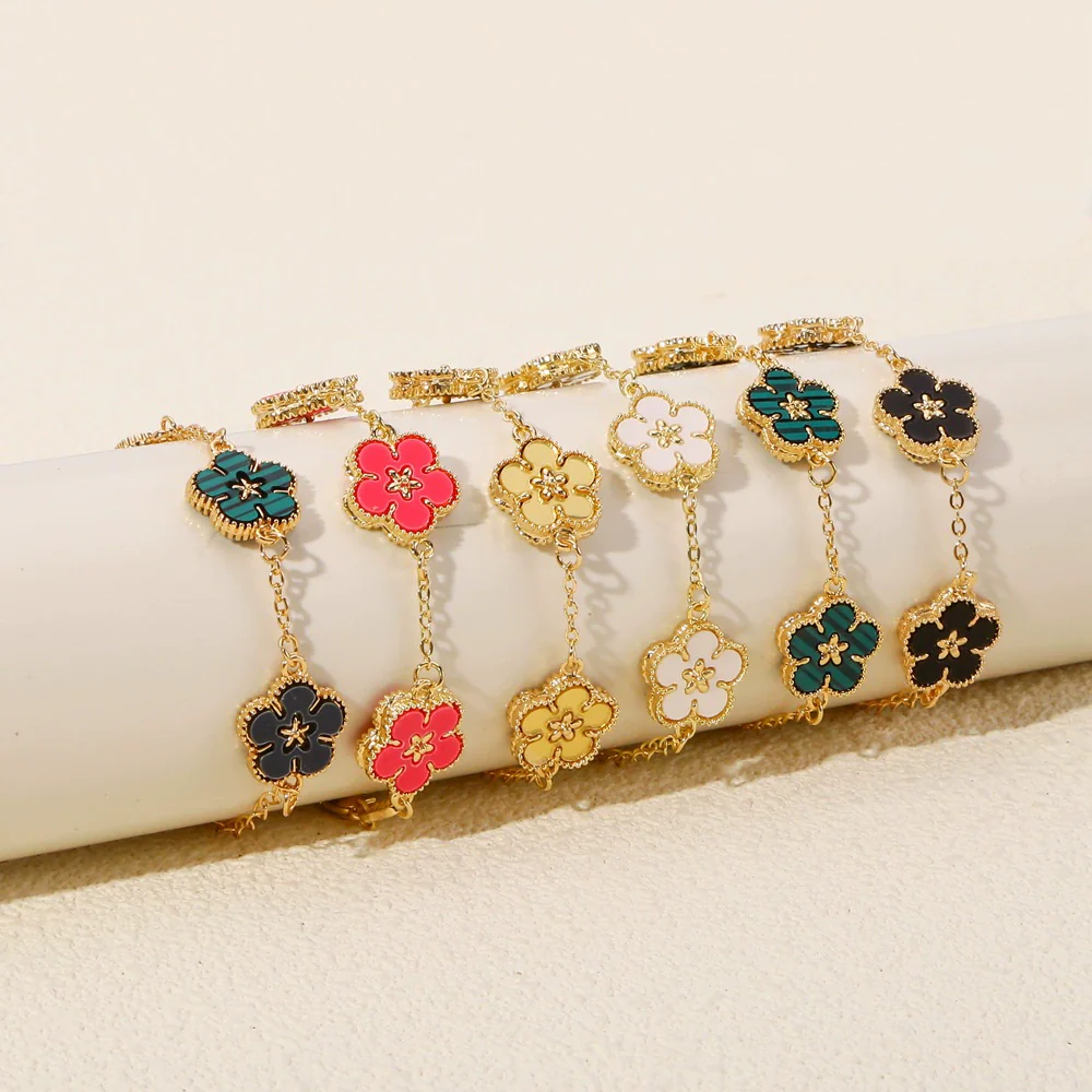 Alloy Women's Geometric Five Gold Flower Four Leaf Clover Electroplated Bracelet - Image 2
