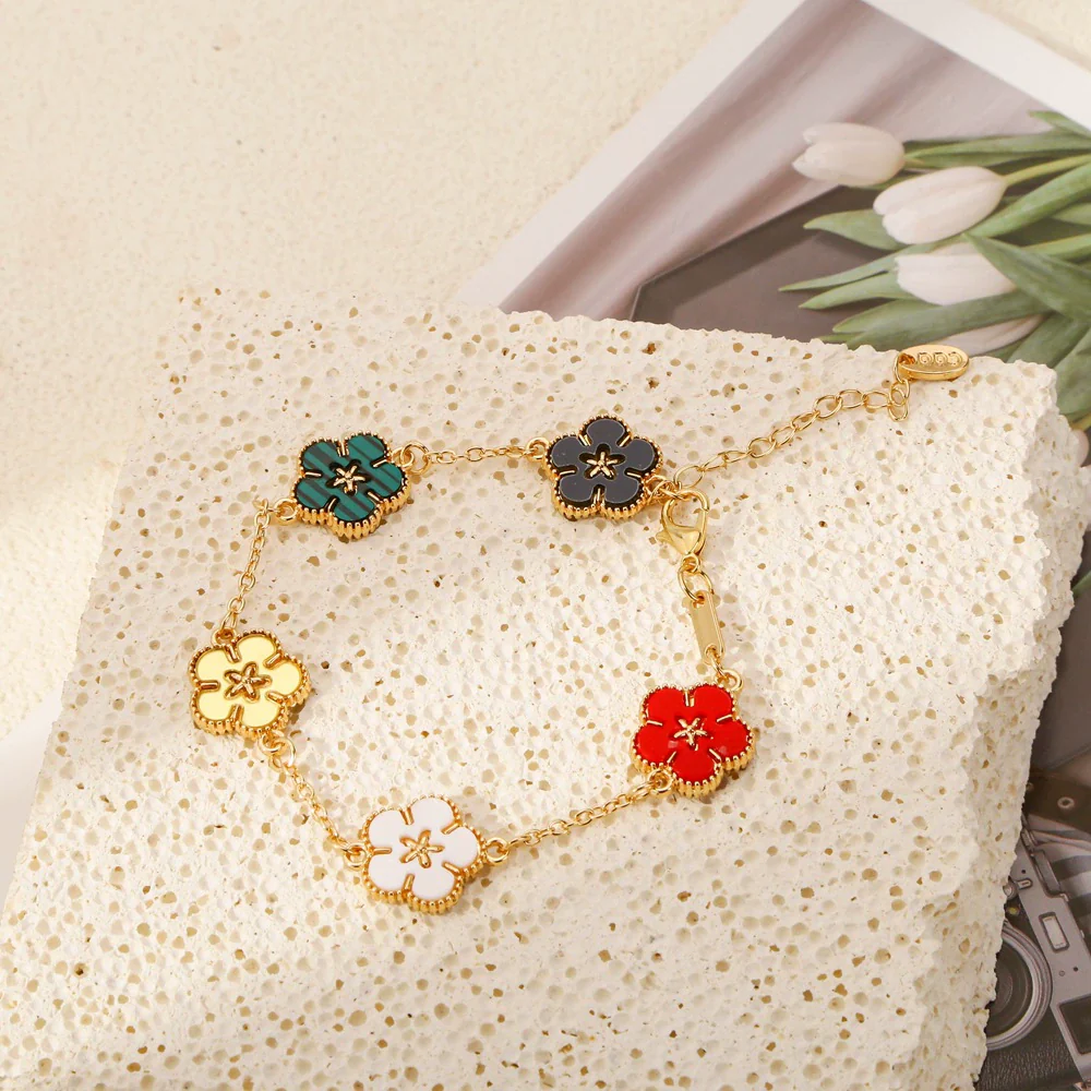 Alloy Women's Geometric Five Gold Flower Four Leaf Clover Electroplated Bracelet - Image 3