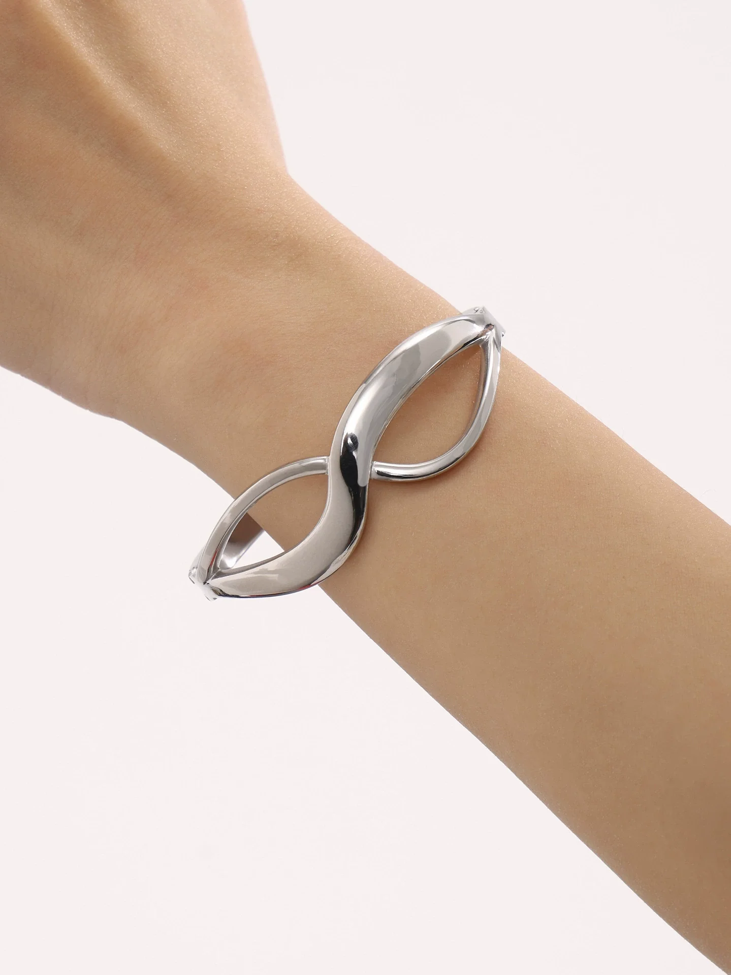 Bracelet Stainless Steel 8Shaped Geometric High Polished Pvd Plated 18K Real Gold Color Retention - Image 6