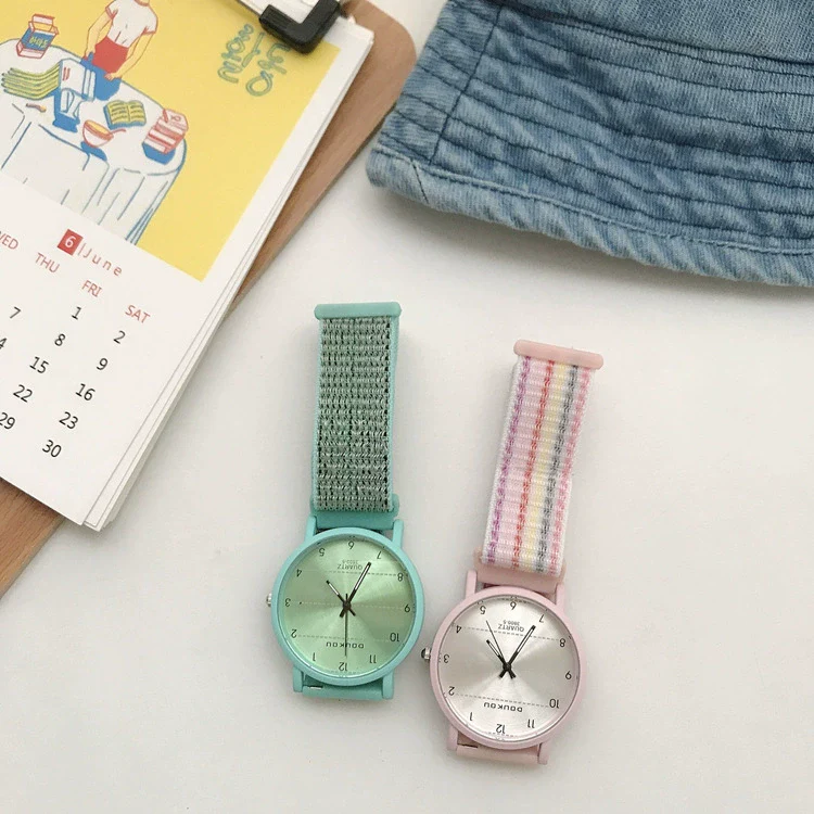 Casual Alloy Case Round Dial Pointer Watch With Pin Buckle For Women And Men - Image 3