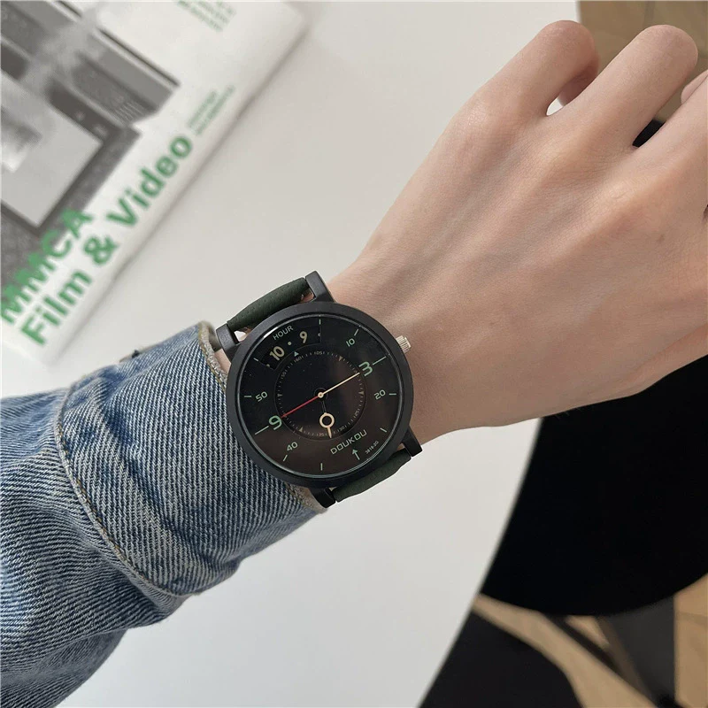 Casual Quartz Watch Alloy Case Leisure Style For Men And Women - Image 2