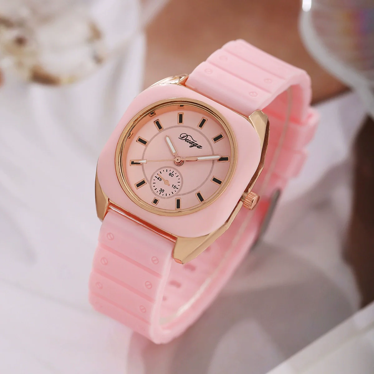 Casual Silicone Alloy Women's Round Watch With Pin Buckle And Ordinary Mirror - Image 8