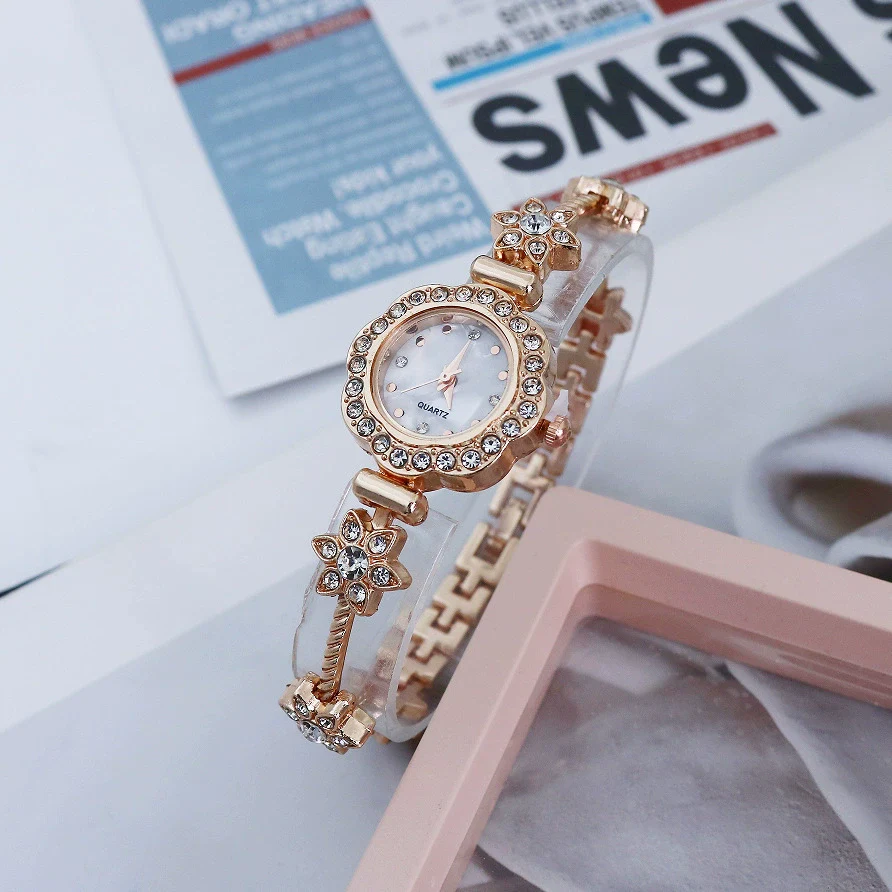 Casual Women's Alloy And Stainless Steel Bracelet Watch With Flower Shape Dial And Diamondstudded Design - Image 6