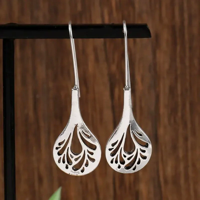 Copper Hollow Leaf Geometric Style Electroplated Women's Earrings - Image 3