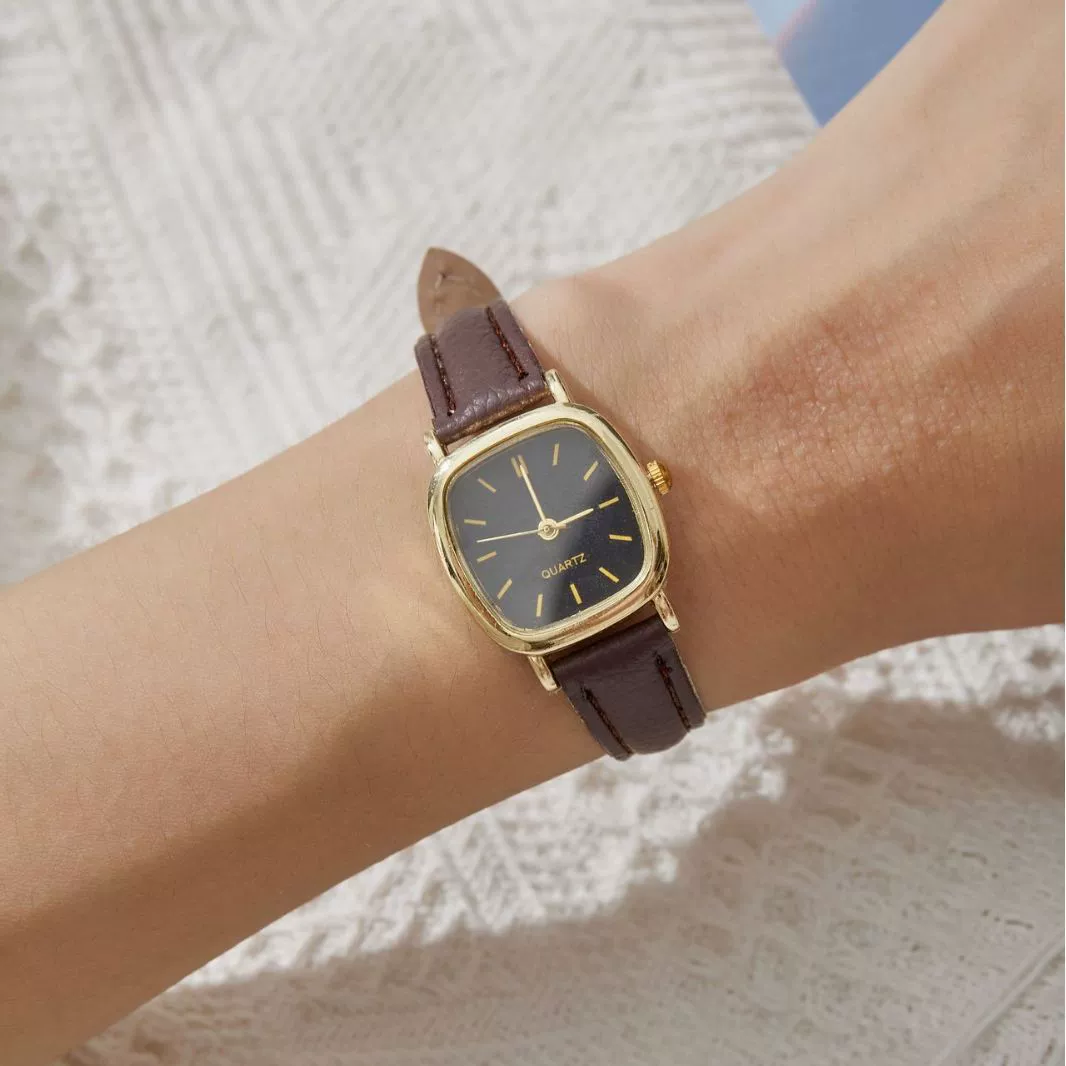 Couple Quartz Belt Watch Alloy Case Imitation Leather Strap Square Dial - Image 3