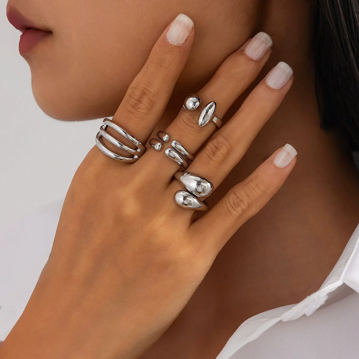 Exaggerated Metal Geometric Irregular Cutout Bracelet For Women With Electroplating - Image 14