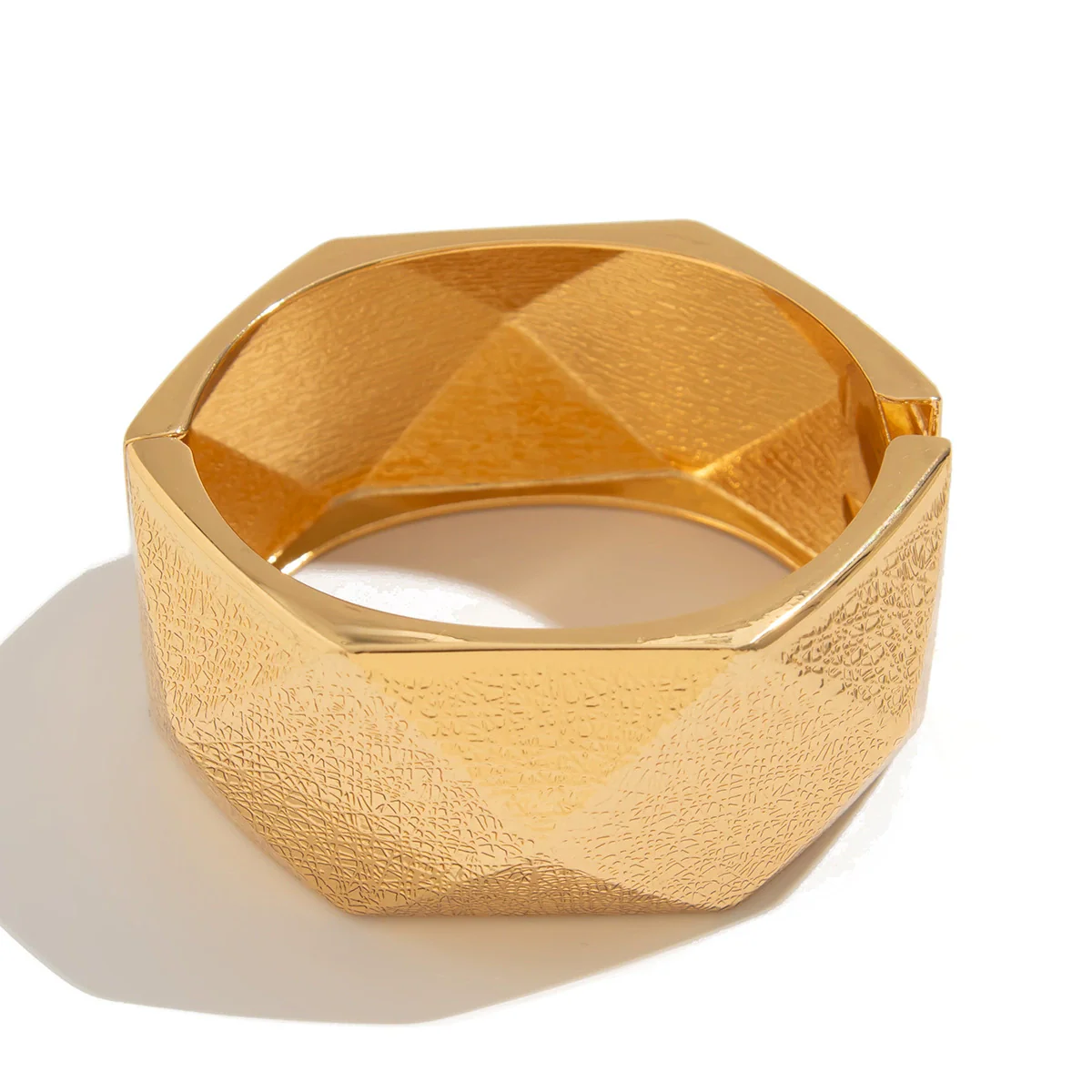 Exaggerated Metal Geometric Irregular Cutout Bracelet For Women With Electroplating - Image 5