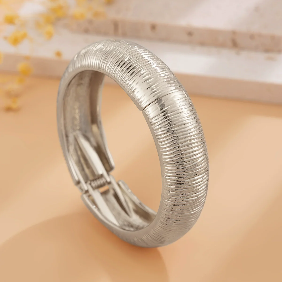 Exaggerated Metal Geometric Irregular Cutout Bracelet For Women With Electroplating - Image 8