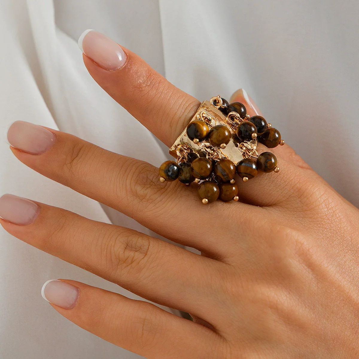 Exaggerated Retro Women's Ring With Imitation Pearls Heart Shape Geometric Pattern Electroplated - Image 10