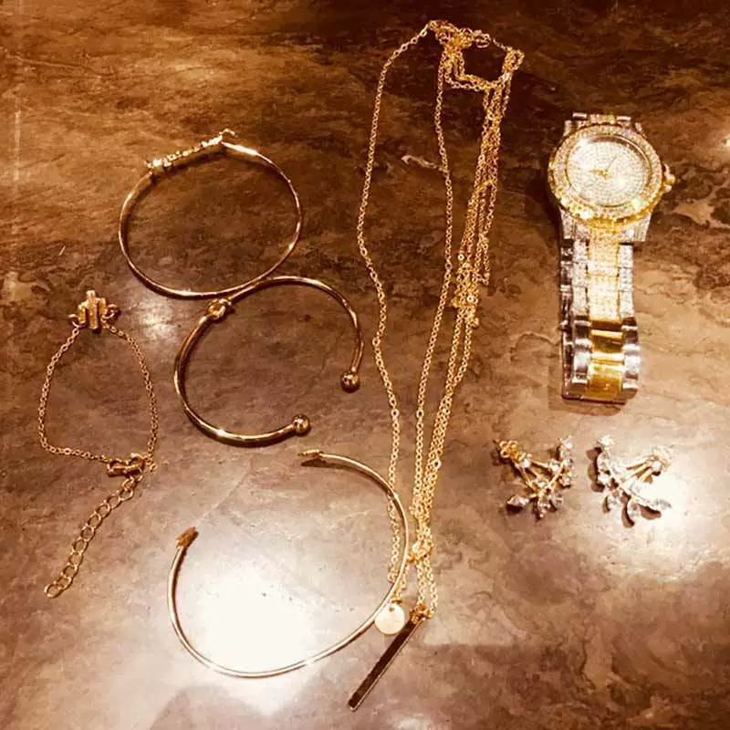 Fashion Creative Alloy Stainless Steel Round Watch And Bracelet Earrings Necklace Set For Female