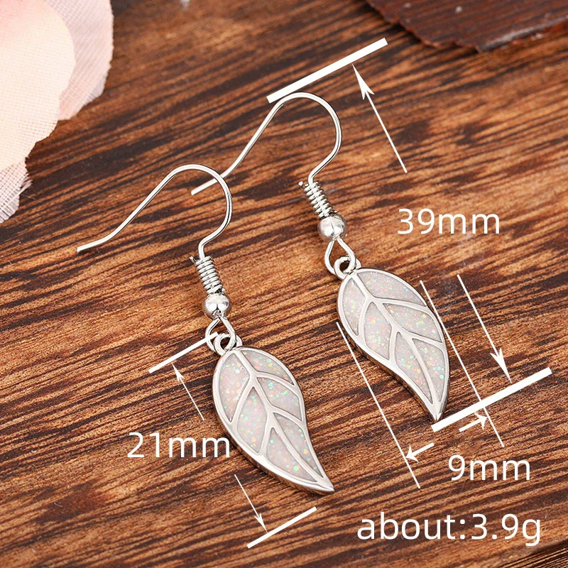 Fashion Design Leaf Copper Women's Earrings - Image 4