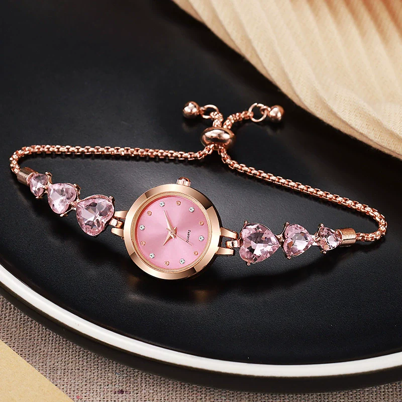 Fashion Diamondencrusted Love Bracelet Watch Alloy Round For Women - Image 2