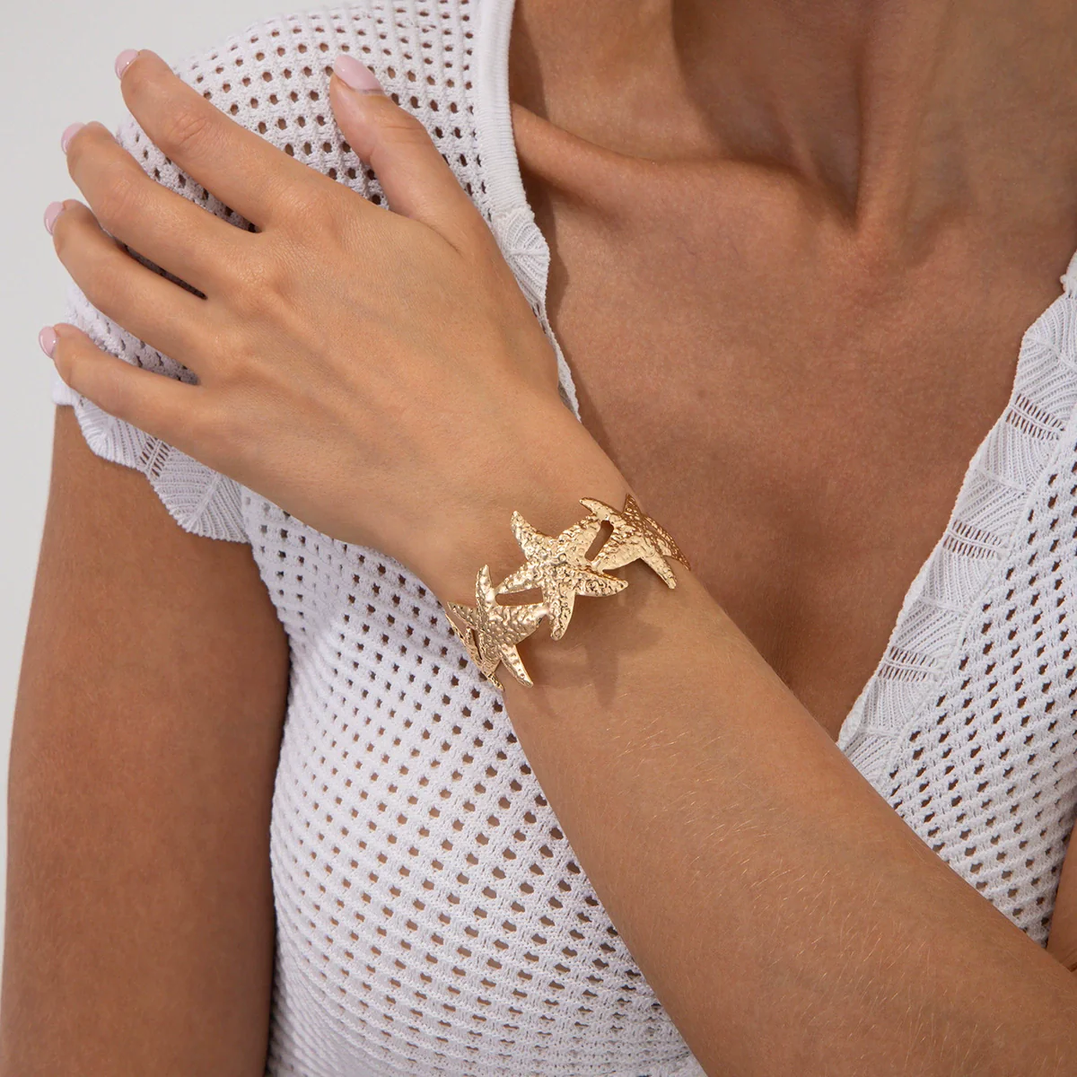 Fashion Exaggerated Starfish And Conch Iron Open Bracelet With Electroplating Animal Vacation Style - Image 10