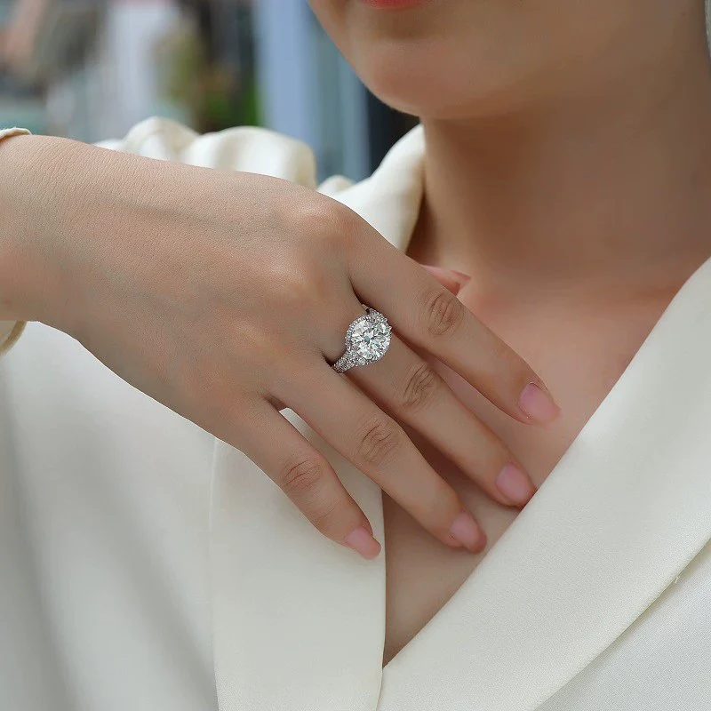 Fashion Moissanite Inlaid Geometric S925 Silver Ring For Women - Image 2